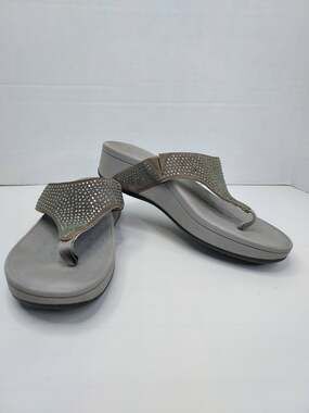 Vionic Naples‎ Platform Thong Sandals Women’s 10 Rhinestone Grey Leather Sparkle